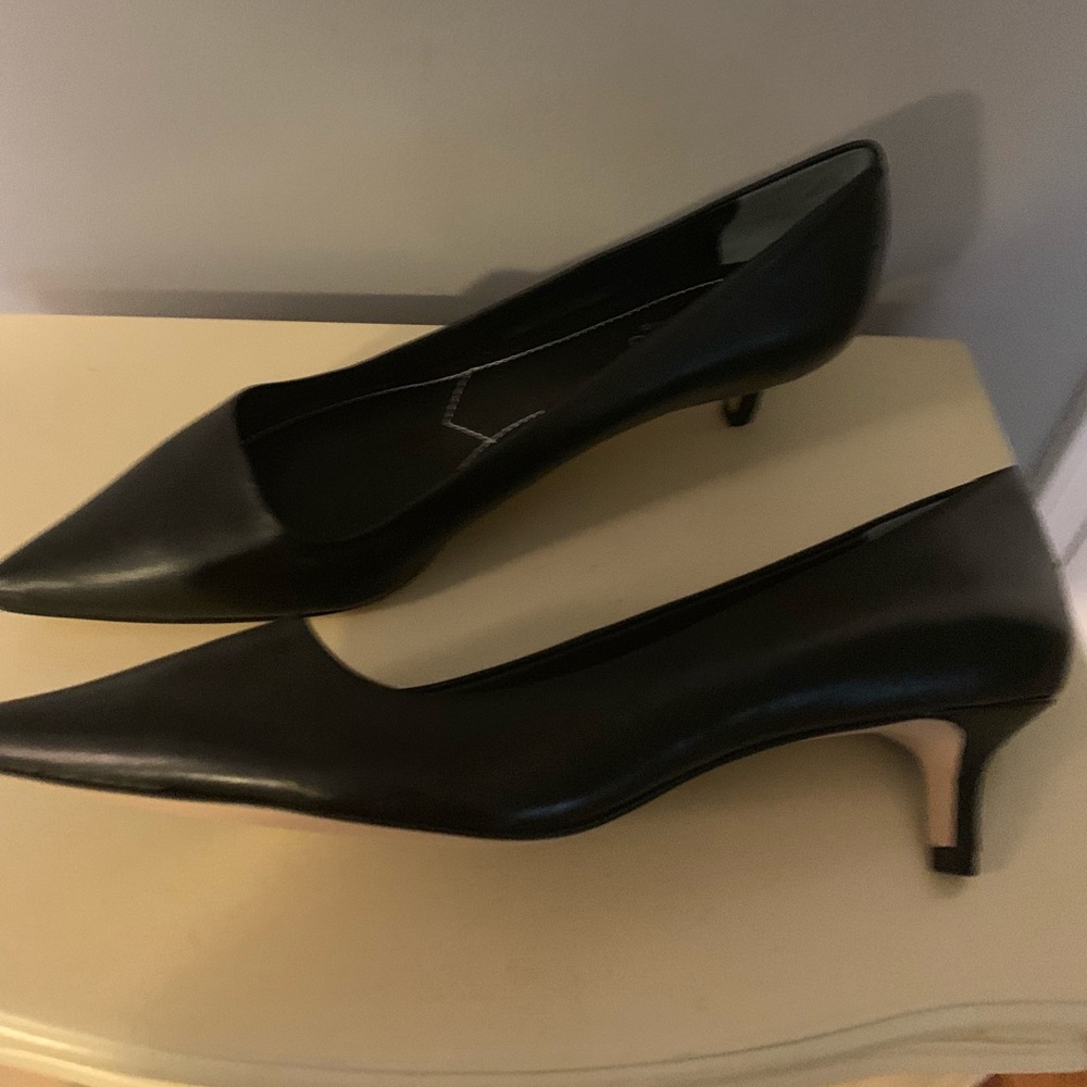 Kitten heels